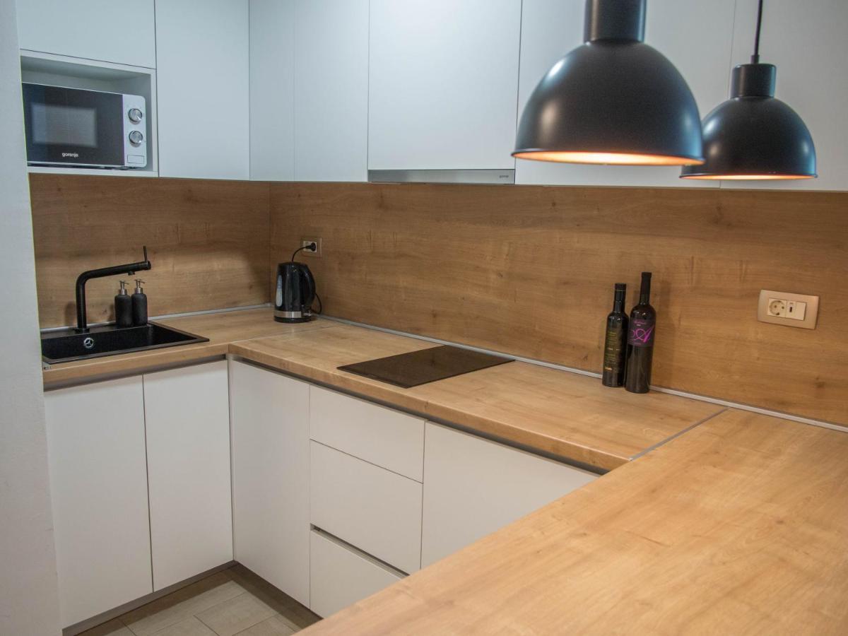Apartman Adeari Zagreb Bagian luar foto